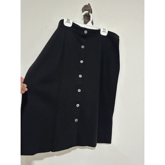 Brooks Brother Black Extra Fine Italian Merino Wool Knit Skirt Buttons Size L - Picture 3 of 6